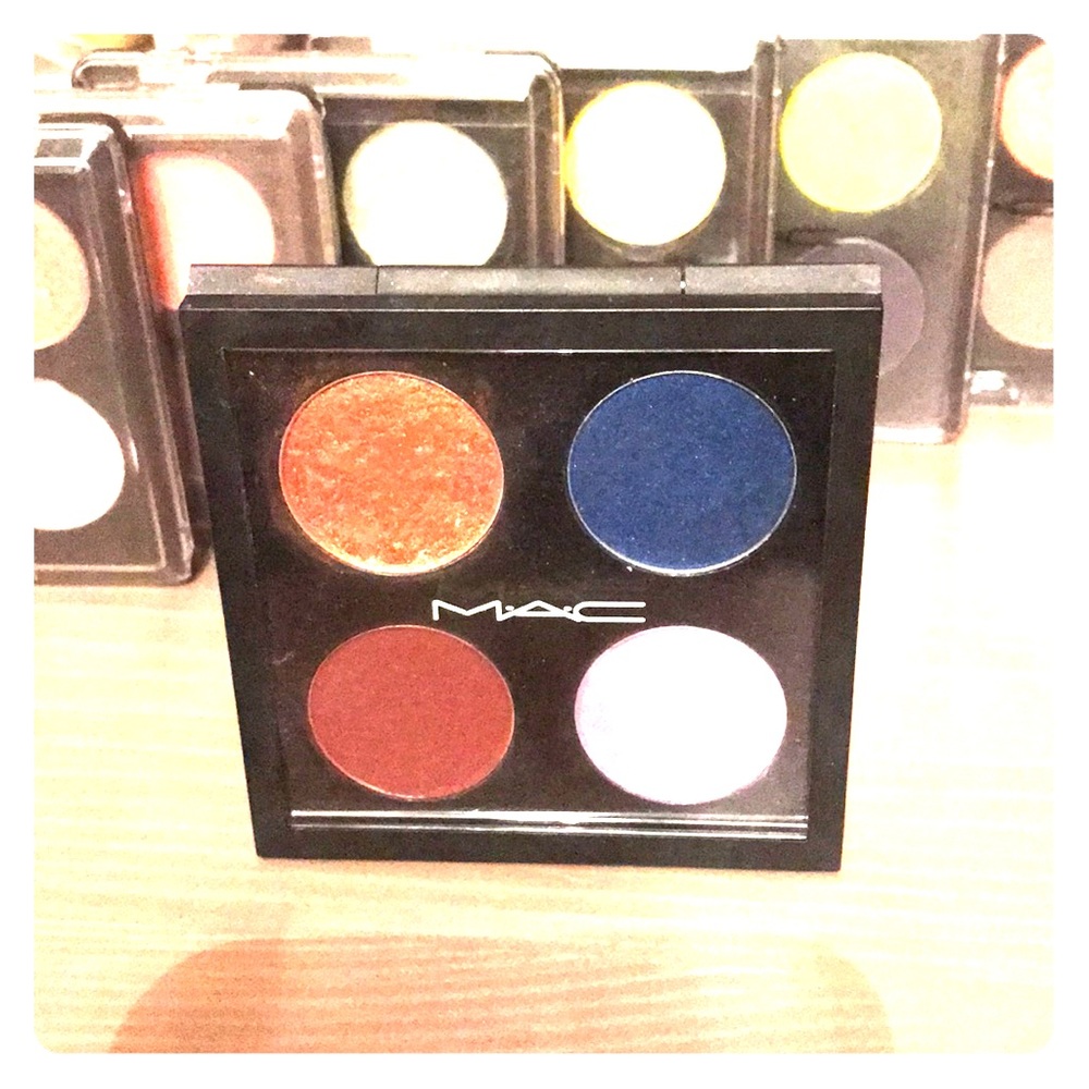 MAC eyeshadow palette